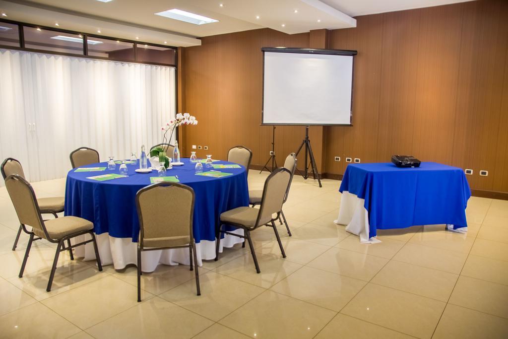 Hotel Y Restaurante El Guarco Cartago Eksteriør bilde